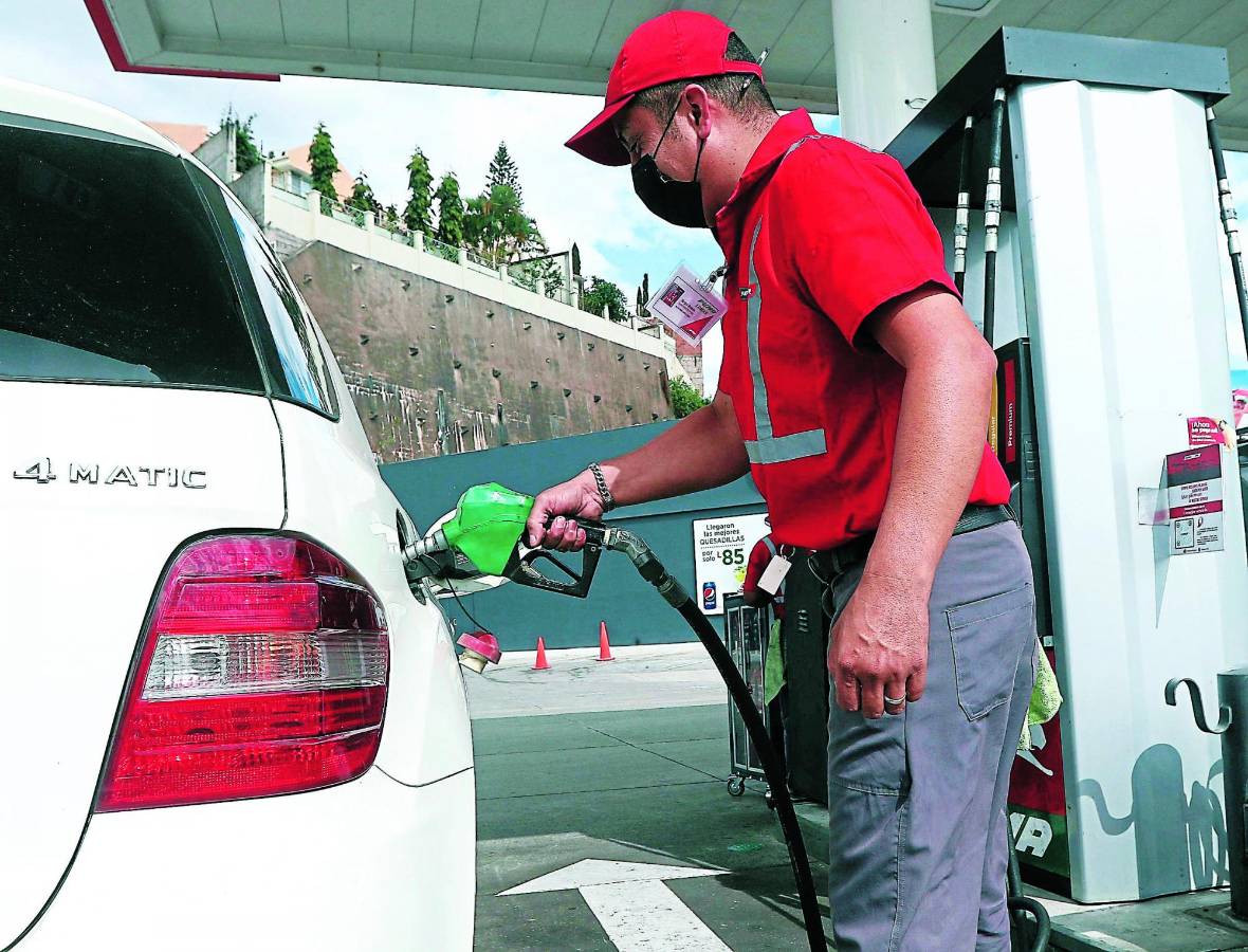 El galón de diésel sube hoy a 103.90 lempiras en San Pedro Sula