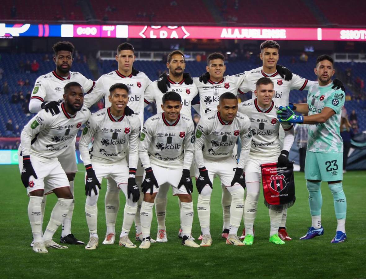 El Alajuelense quedó al borde de la eliminación en la Concacaf Champions Cup.