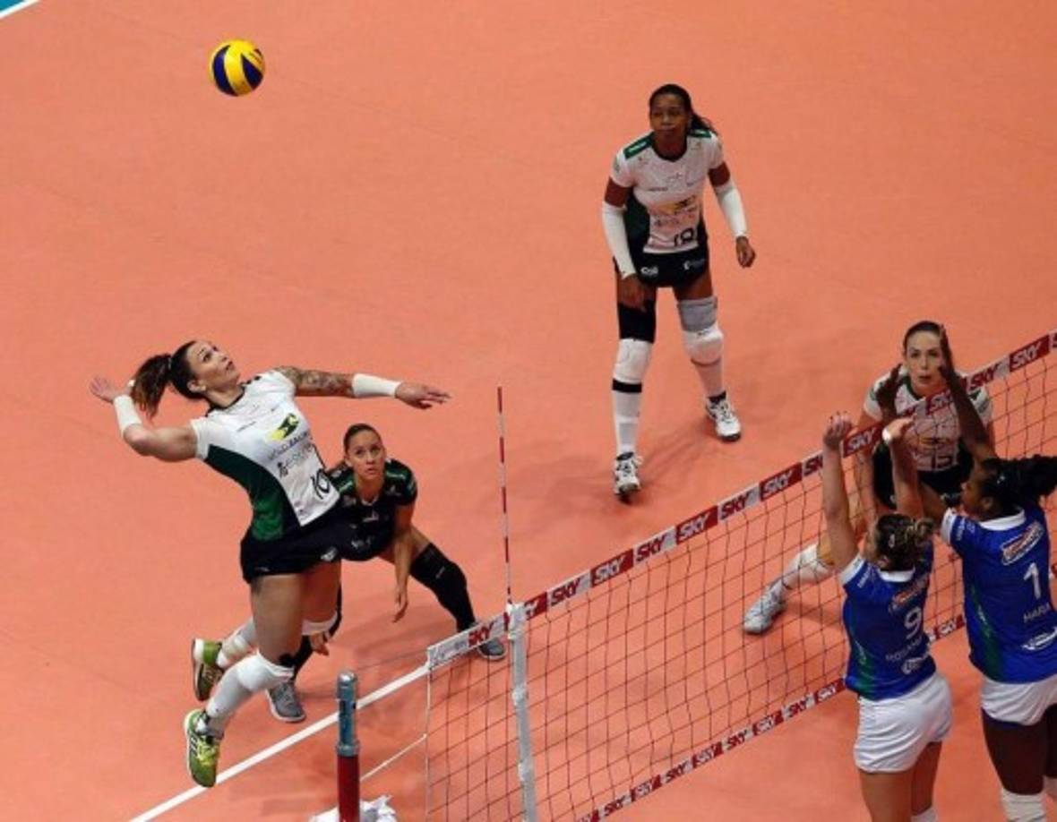 El deporte brasileño se llenó entonces de denuncias sobre las supuestas ventajas de esta imponente rematadora de 1,92 m. Aunque Tifanny -que cuenta con 23.200 seguidores en Instagram- nunca dudó e incluso expresó su voluntad de ser convocada para la Seleçao.