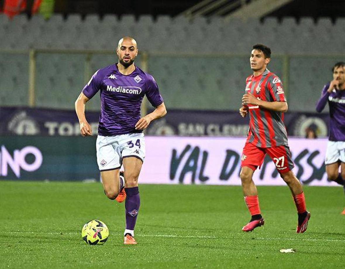 Tras el anuncio de la salida de Sergio Busquets al final de la temporada con el Barcelona, Amrabat, el candidato principal para sustituirlo, ya que es un jugador que gusta mucho a Xavi Hernández.