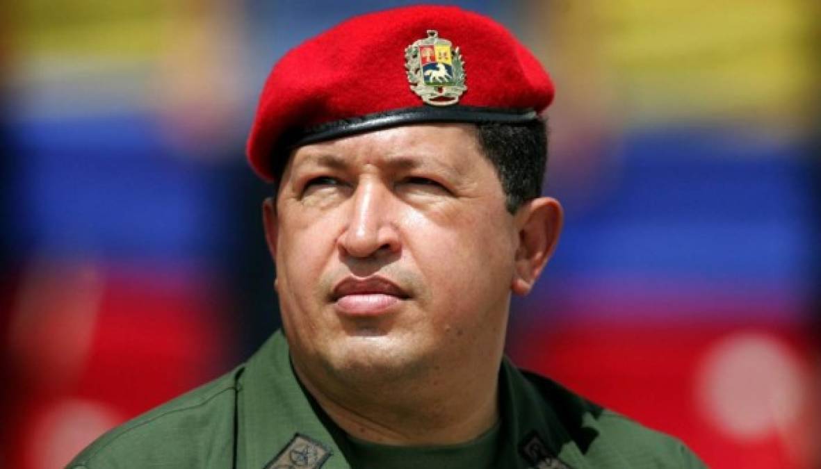 Hugo Chávez<br/><br/>En 2012, Mercado aseguró que el ex presidente de Venezuela, Hugo Chávez no moriría a causa del cáncer que padecía sino por una extraña enfermedad en la cabeza, la cual sería terrible y tendría una muerte muy dolorosa. “Será una llaga maligna que no se ha visto, es una enfermedad terrible que le producirá una muerte espantosa”, comentó el astrólogo. <br/><br/>La periodista Eva Golinger ha dicho que cree que mandatario, que murió en marzo de 2013, fue asesinado.