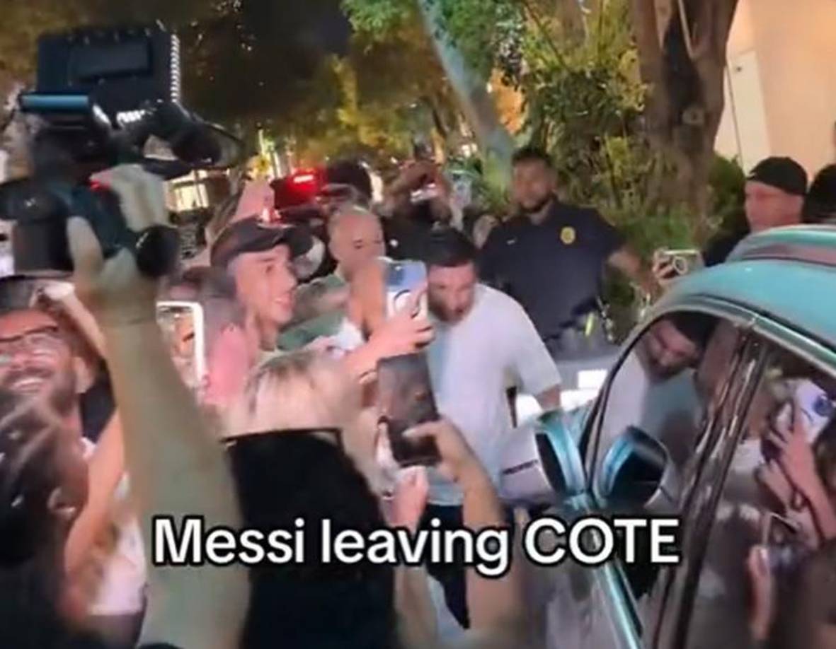 Messi y sus compañeros del Inter Miami celebraron la obtención de la Leagues Cup en un sitio exclusivo del centro de la ciudad. Decenas de fanáticos esperaron a La Pulga, que fue acompañado de Antonela Roccuzzo