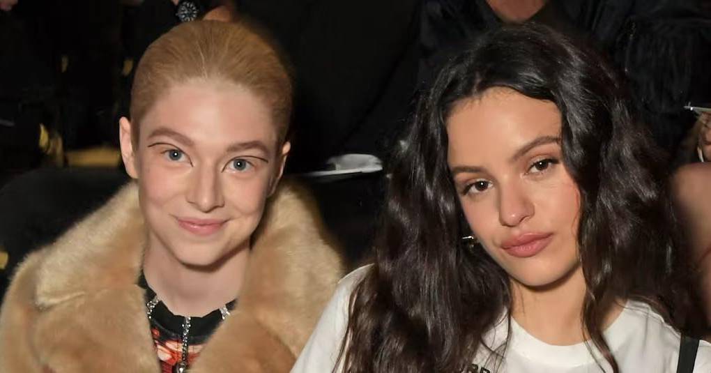 Su aparición junta en la semana de la moda de Nueva York en 2019, sus salidas por esa misma ciudad y por Los Ángeles, la dedicatoria que Rosalía le hizo a Hunter en los premios Billboard Women in Music aquel mismo mes diciembre, y hasta ser captadas comprando muebles o saliendo a cenar.