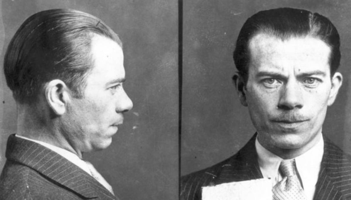 El legendario ladrón de bancos, Willie Sutton, escapó tres veces de la cárcel. La primera vez utilizando una escalera, después a través de un túnel y finalmente disfrazándose de guardia de la prisión. Tras robar $2 millones diseñó un programa antirobos.