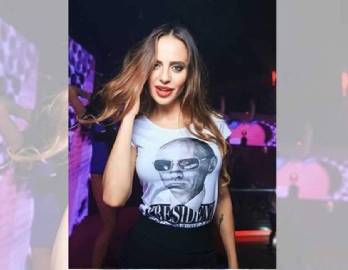 Su nombre artístico es DJ Elis Sexton.