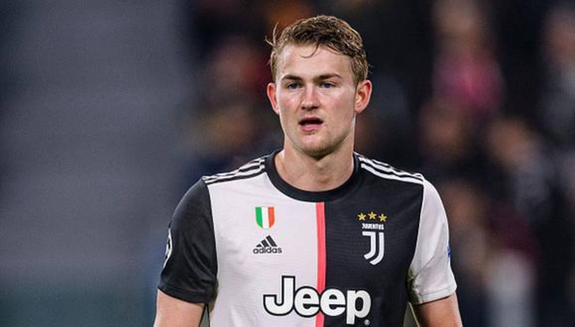 El Chelsea planea ofrecer a la Juventus 60 millones de libras esterlinas por el defensa holandés Matthijs De Ligt. El zaguero no quiere seguir en el cuadro italiano y le seduce la posibilidad de llegar al fútbol inglés.