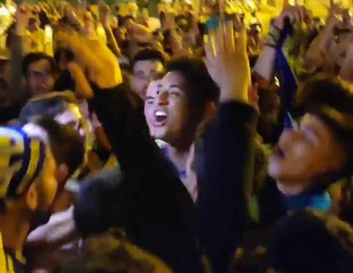 Choco Lozano recibió impresionantes muestras de cariño por parte de la afición del Cádiz.