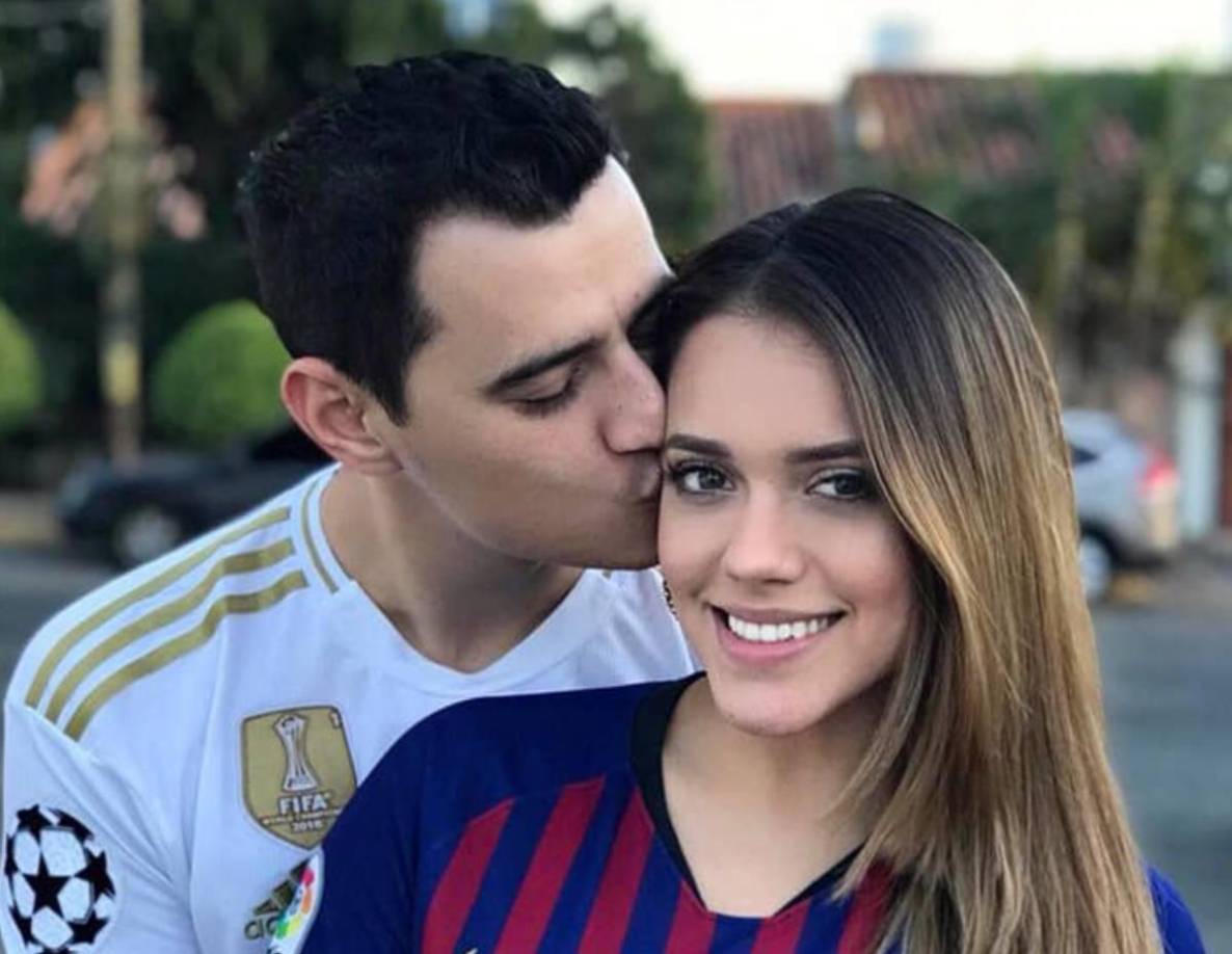 Erika en su momento compartió varios momentos que tuvo con su novio. Hoy, la chica aclaró que está soltera.