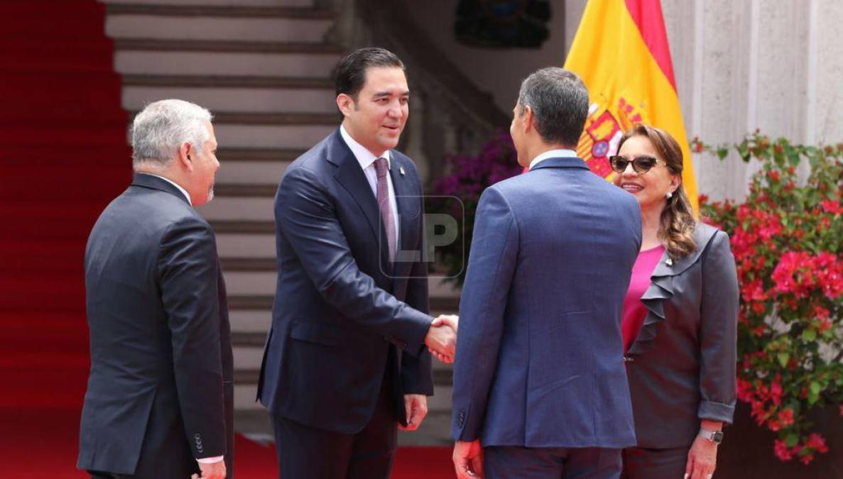 Posteriormente se trasladarán al Salón Morazán para ofrecer una comparecencia ante los medios de comunicación para brindar detalles del encuentro.