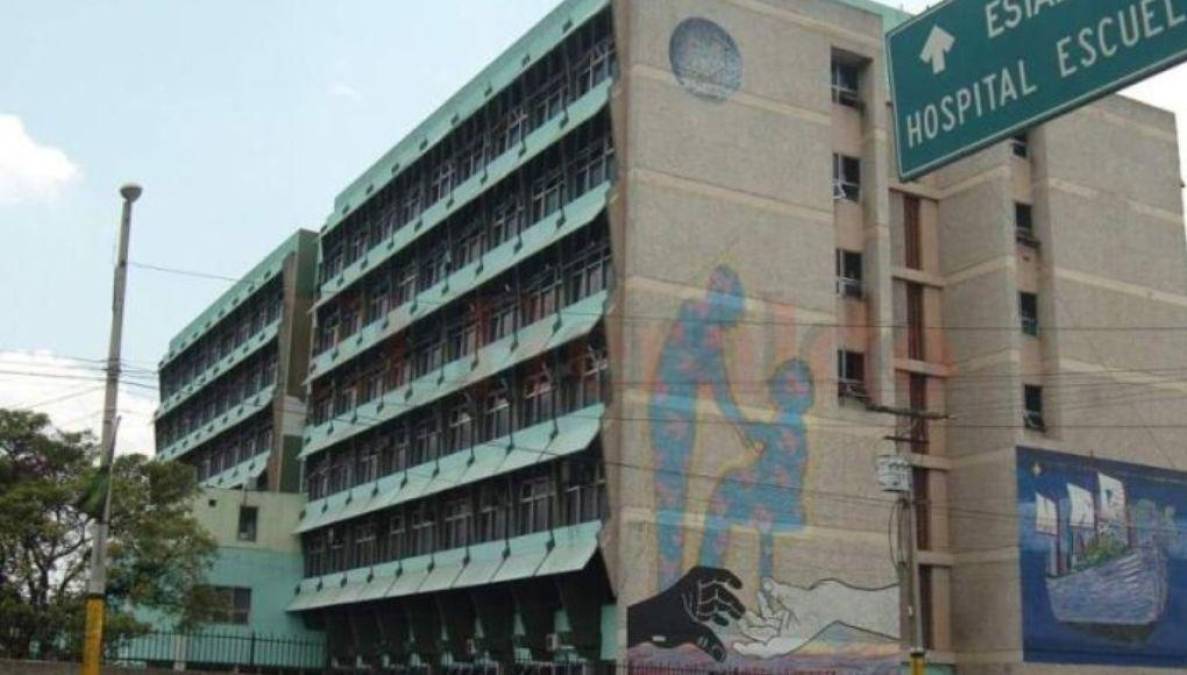 La joven ingresó al Hospital Escuela en un estado crítico, pues tenía quemaduras de tercer grado en el 70% de su cuerpo.