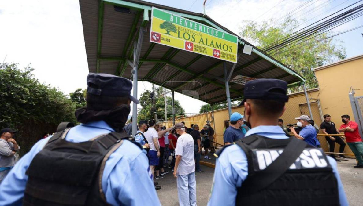 El paso no fue liberado y las denuncias continuaban, por lo que la abogada, “tomando en cuenta de que no acataron la disposición de la juez”, dictaminó retirar la tranca.