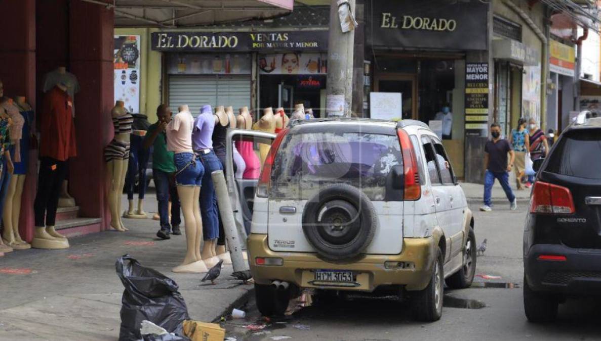 Según la opinión de Pineda, el problema es que no hay comunicación interna dentro de la municipalidad porque no uniforman las decisiones.