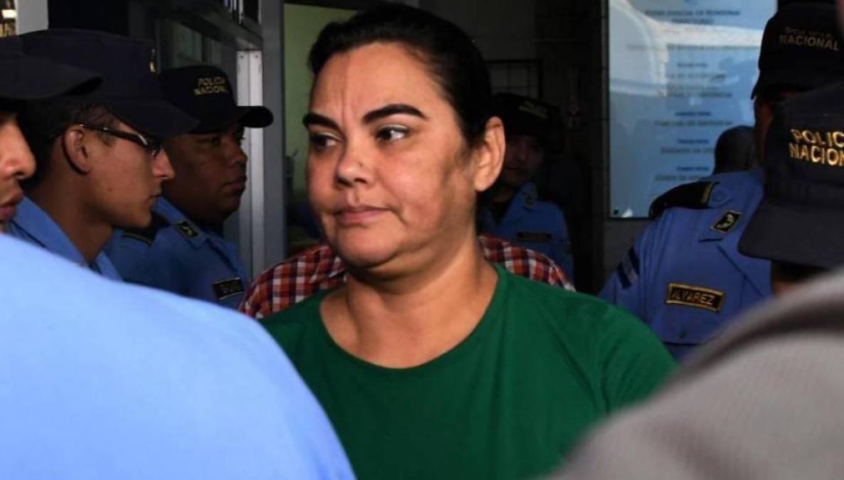 Su esposo, Porfirio Lobo Sosa, ha dicho que la Maccih se enfrascó con ella y que es inocente. Ha manifestado que su salud se ha deteriorado drásticamente.
