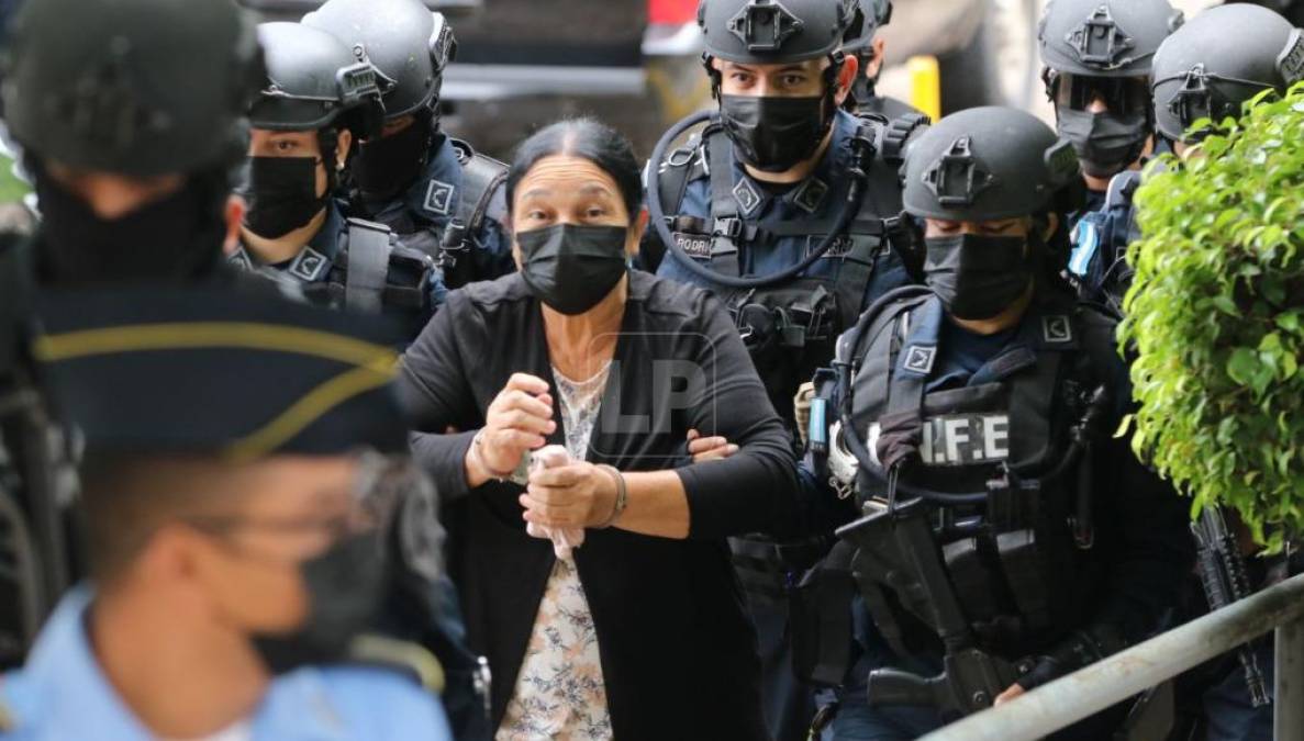 Otro hondureño acusado por cargos similares que optó por no apelar la decisión del juez es Juan Carlos Bonilla Valladares, “El Tigre”; exjefe policial. En cambio, Juan Orlando Hernández, expresidente del país, sí lo hizo, pero fue, aún así, extraditado.