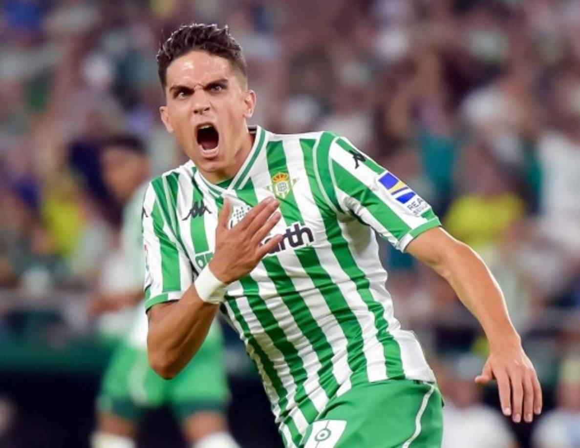 Marc Bartra fue fichado por el Borussia Dortmund tras su paso por el Barcelona y ahora juega en el Betis de la Liga Española.