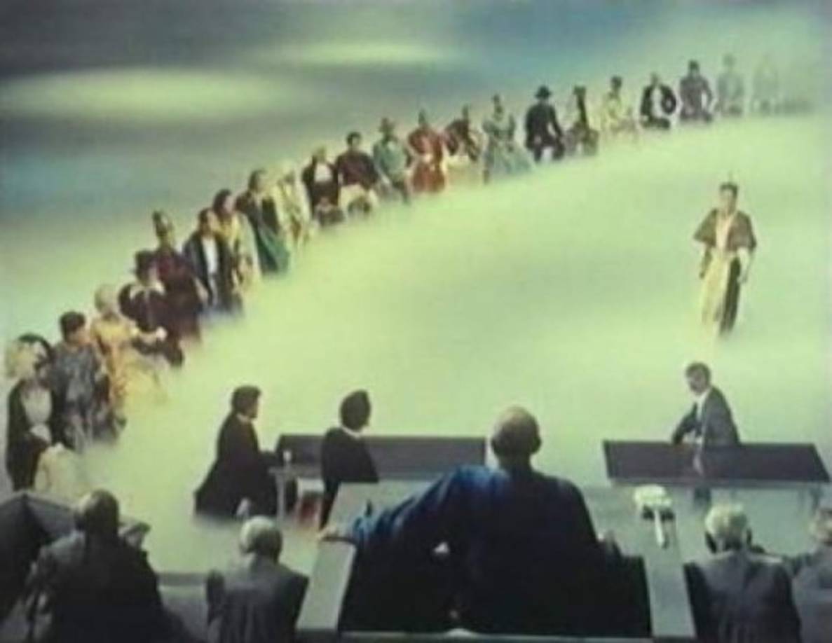 La historia de la humanidad<br/><br/>Mezcla de comedia, historia y fantasía que narra principalmente un ficticio juicio celestial que se lleva a cabo contra la humanidad en el que se enfrentan como defensor el Espíritu del Hombre (Ronald Colman) y como fiscal el mismísimo Diablo (Vincent Price). El juez celestial es Sir Cedric Hardwicke y, a lo largo del filme, se relatan diversos hechos históricos de la Historia pero en tonos de farsa. Por ejemplo: Peter Lorre es Nerón, Groucho Marx es Peter Minuit, quien compró la isla de Manhattan a los indios por una ganga, Harpo Marx es Isaac Newton y Dennis Hopper es nada menos que Napoleón Bonaparte.