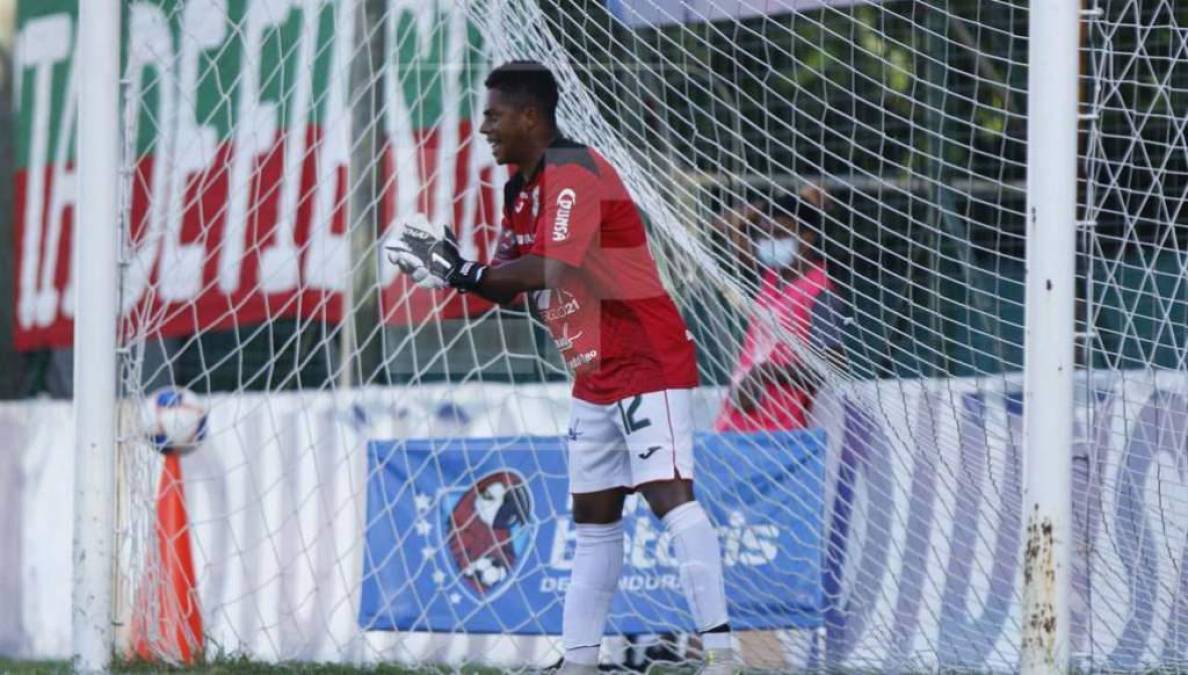 Jeancarlo Vargas quedará fuera de Marathón. El ex Platense tendrá que buscar club. 