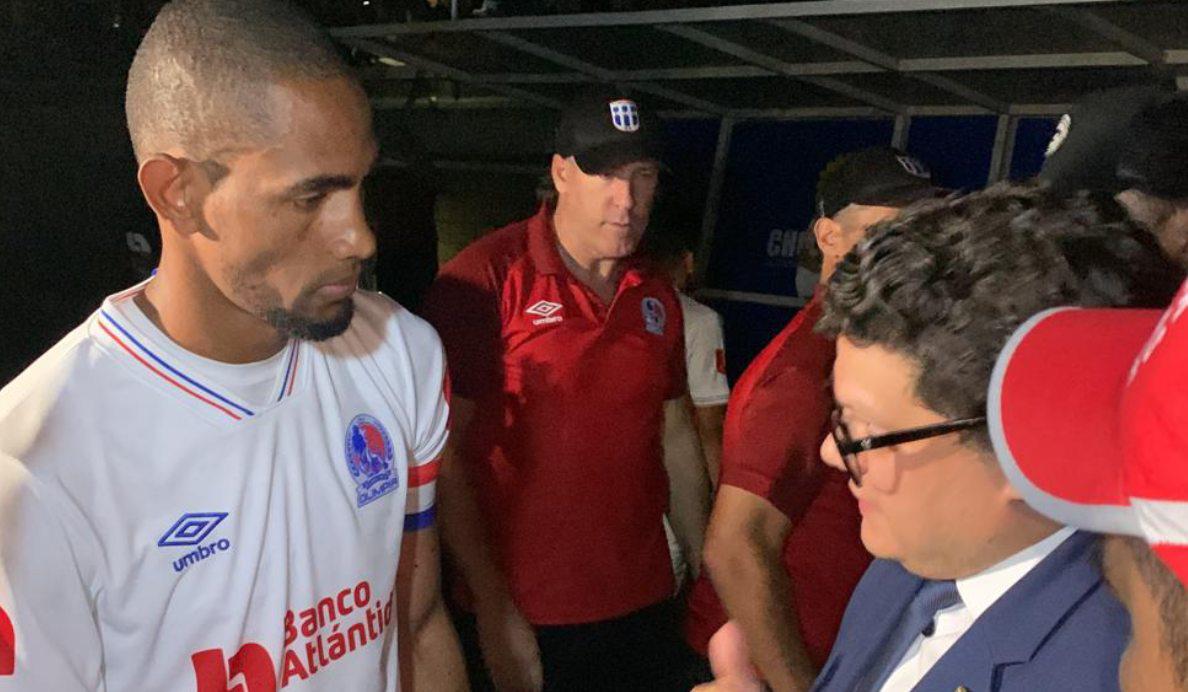 Jerry Bengtson explota : “Después van a decir cosas”