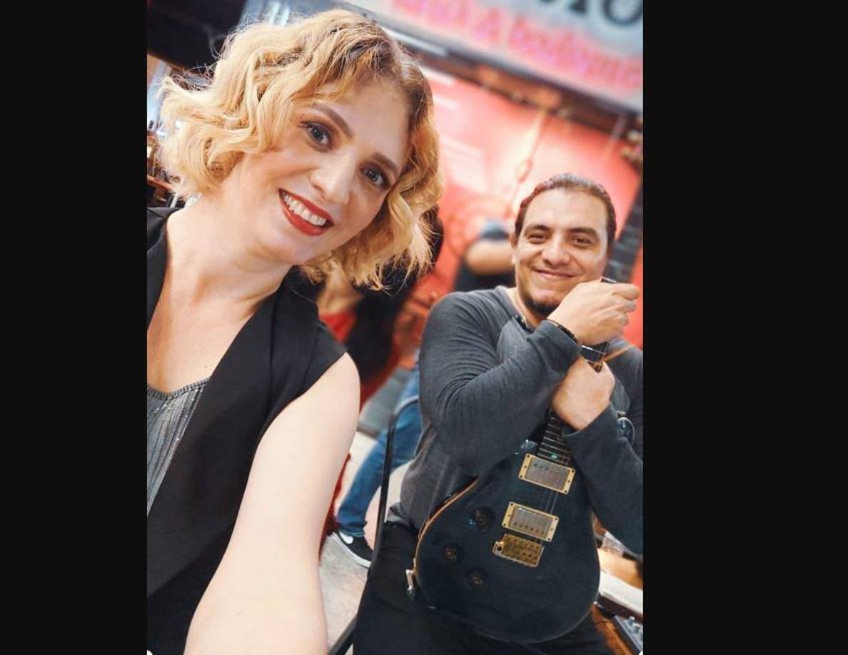 Karen Alcántara Luis Rivera, de Ósmosis, cantarán a dúo y prometen mucha música romántica en el restaurante El Chanchito ubicado en la 6 calle, 18 avenida S.O. en barrio Río de Piedras. Reserve su mesa llamando al: 9438-6505.