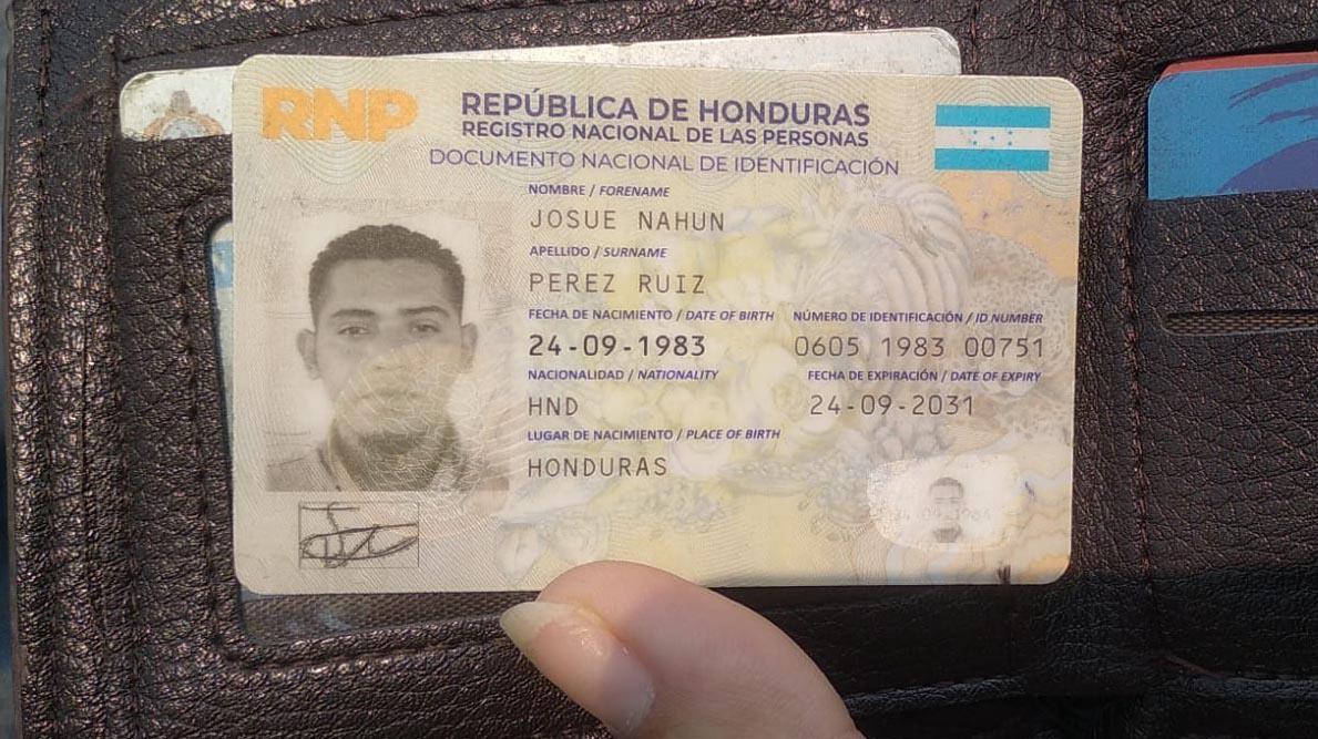 Identidad de José Nahum Pérez Ruiz.