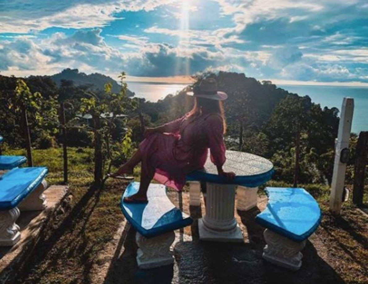 'Futura residente de Costa Rica', #PuraVida, escribió la joven de origen venezolano junto a esta imagen publicada en su cuenta de Instagram.