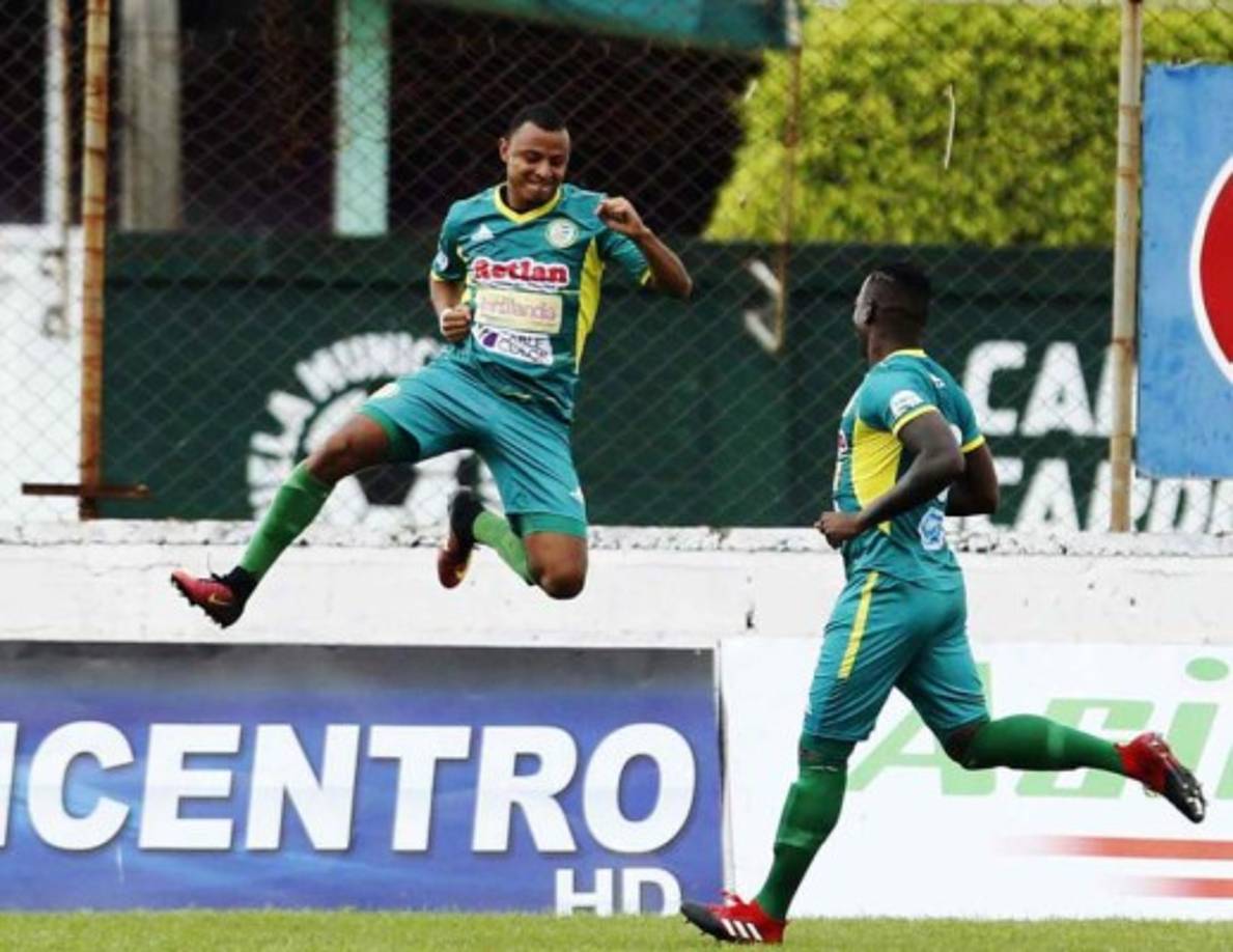 Ovidio Lanza: El delantero podría salir del Juticalpa ya que diversos equipos se han interesado en sus servicios. El Motagua y Marathón en su momento lo pretendieron.