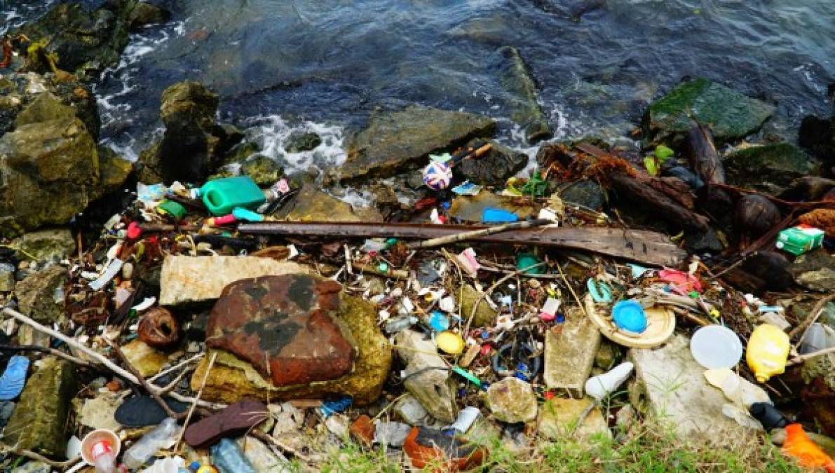 Honduras sufre un daño económico y ambiental incalculable por la basura de Guatemala.
