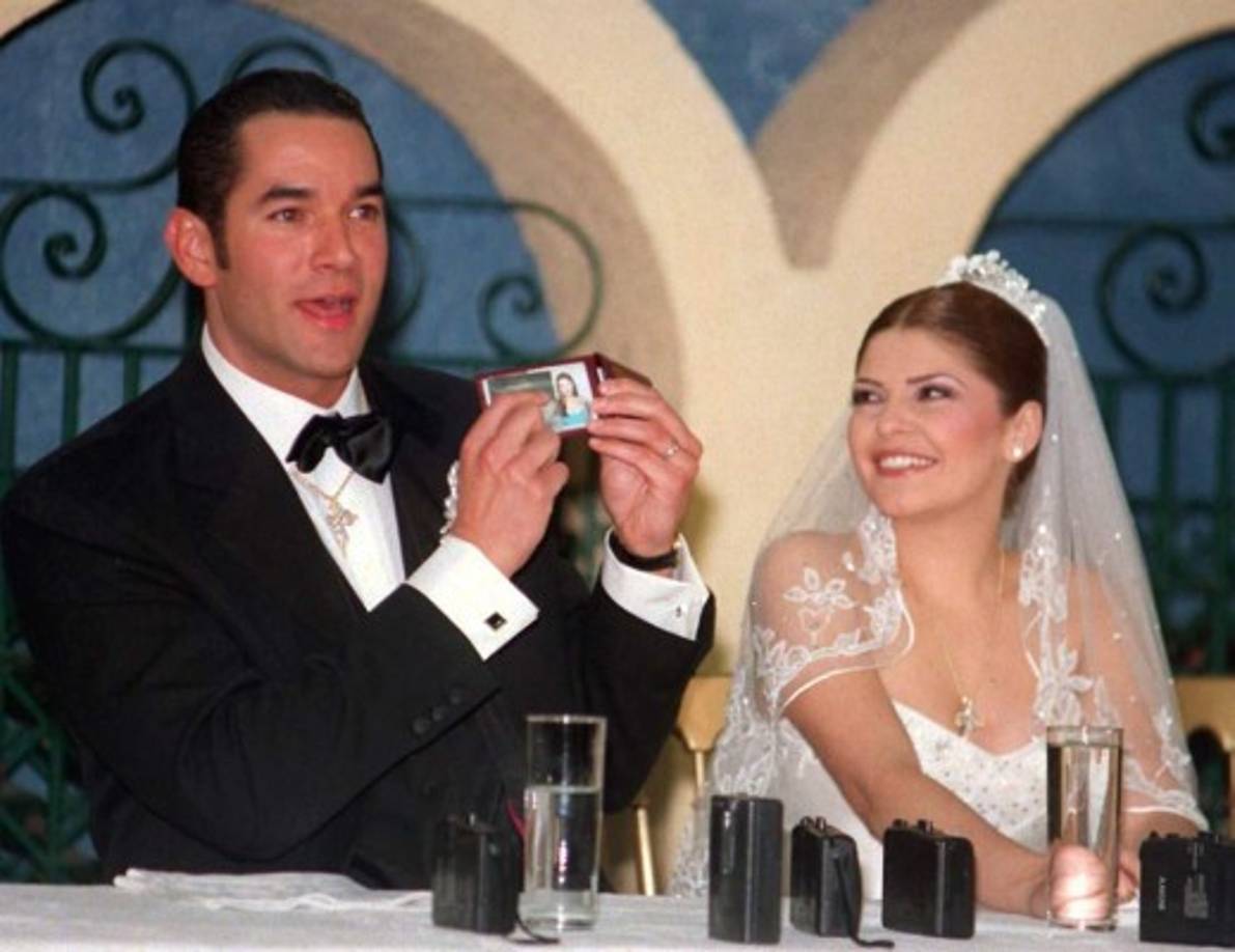 Durante la entrevista que tuvo con Yordi Rosado, en su canal de YouTube 'La entrevista', la protagonista de 'La mexicana y el güero' y 'El Chema' dijo que cuando su matrimonio se estaba desmoronando, decidió iniciar una relación con otro actor.