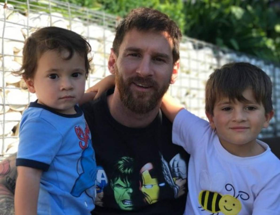 El futbolista Lionel Messi contraerá matrimonio este viernes en su Rosario natal con Antonela Roccuzzo, con quien tiene dos hijos, Thiago y Mateo.