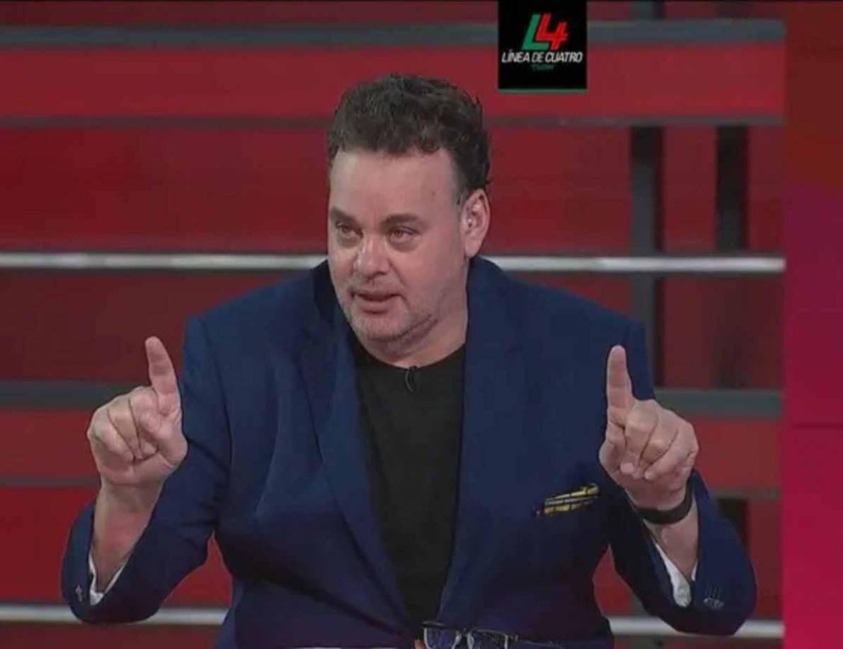 ”Con todo respeto, van a jugar contra un rival muy pobre, estoy invicto en Honduras, no he perdido”, manifestó Faitelson, que exteriorizó que México sufrirá más por otros factores que por el fútbol que encare a la selección de Honduras.