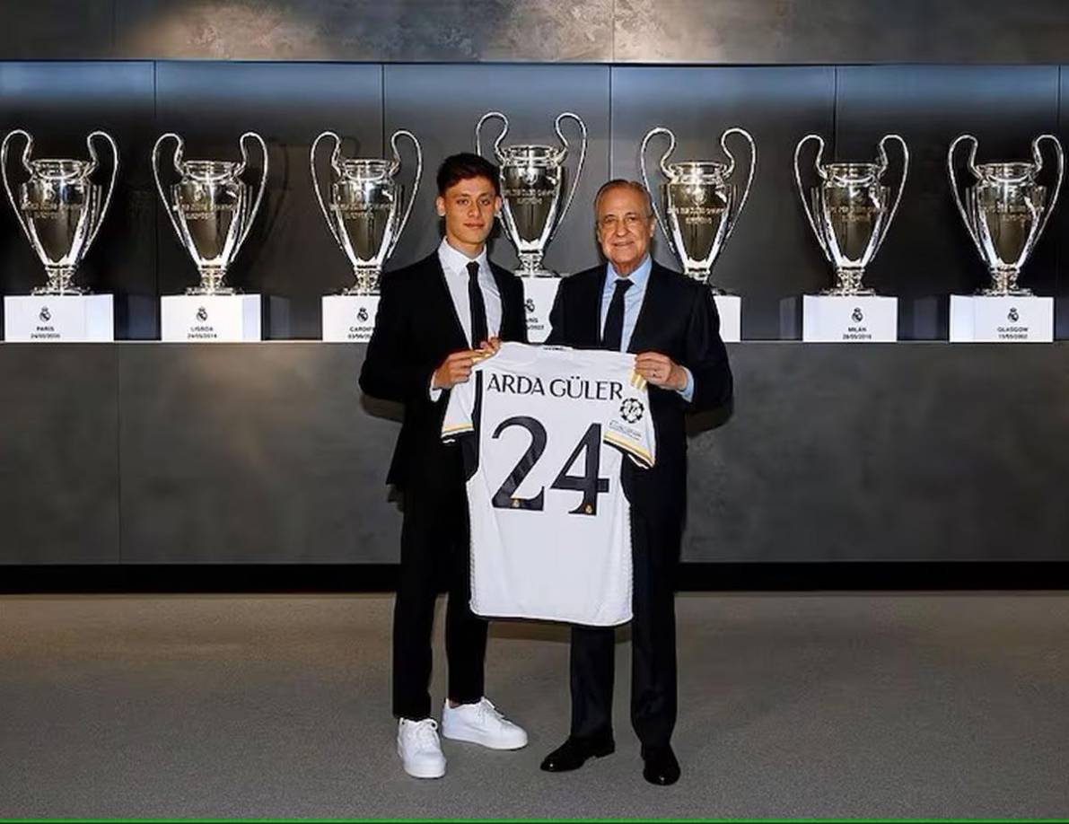 El Real Madrid presentó el 7 de julio de 2023 a Arda Güler.