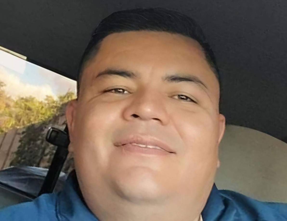 Amigos y familiares lamentaron la muerte violenta de Selvin Mauricio Flores y exigieron a las autoridades una investigación para esclarecer el crimen. 