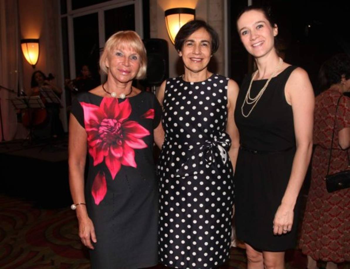 Marianne Cadario, Marcela Mora y Loreto Mohr