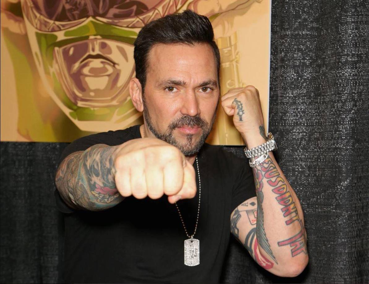 Según los informes, Jason David Frank recibió los papeles del divorcio mientras estaba en un evento Comic Con en Texas.