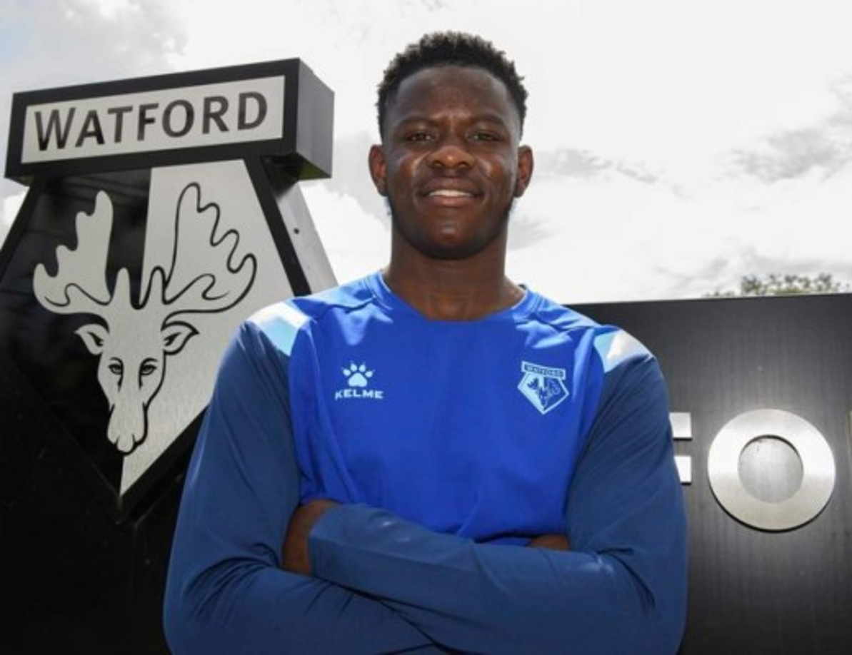 El Watford de Inglaterra ha fichado al atacante inglés Kwadwo Baah. Firmó hasta el 2026. Foto Twitter Watford.