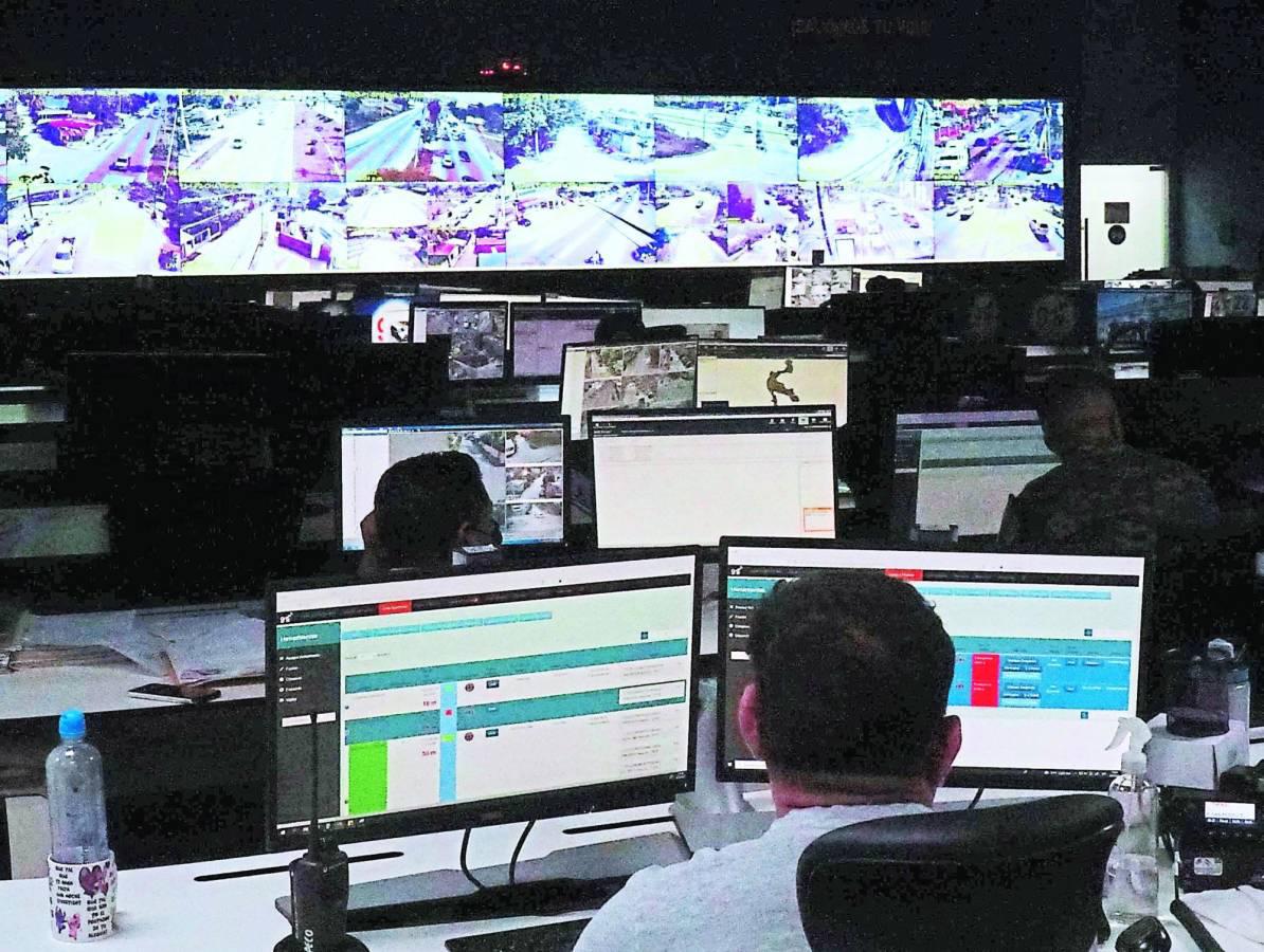 Empleados del 911 denuncian que colectivos de Libre llegaron a pedir sus expedientes