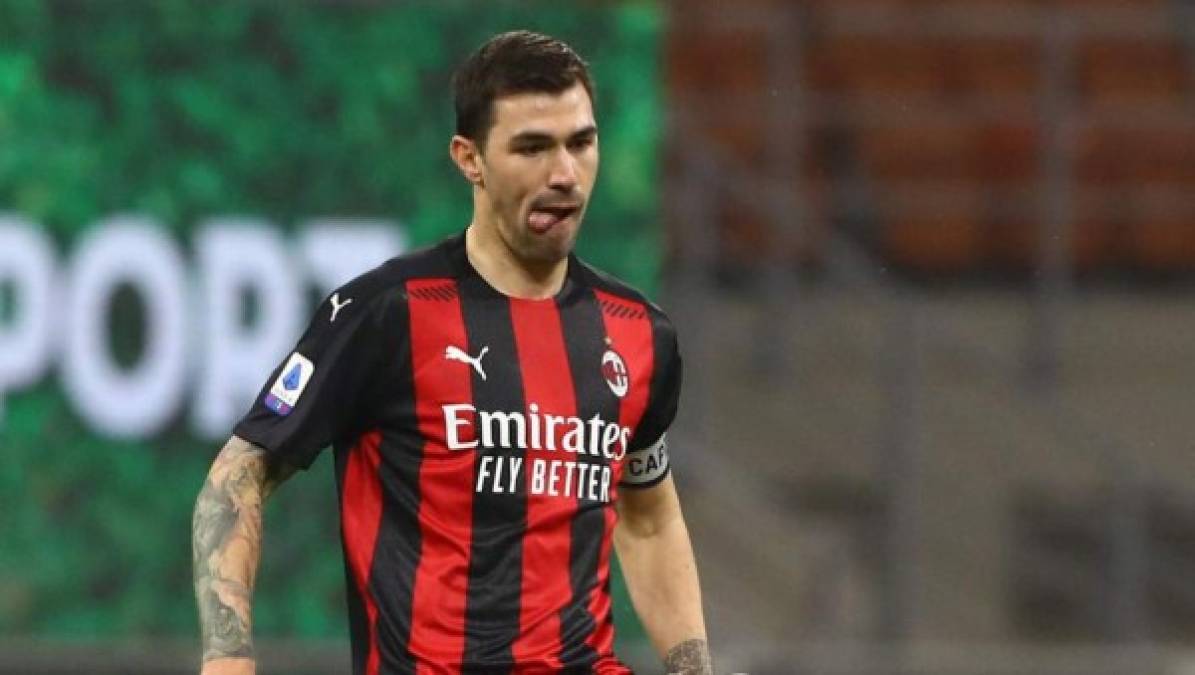 INTERCAMBIO | Milan y Barcelona estarían negociando traspasar a Alessio Romagnoli a la ciudad condal y a Júnior Firpo a la ciudad lombarda. En los próximos días se decidirá si el acuerdo llega a un buen puerto.