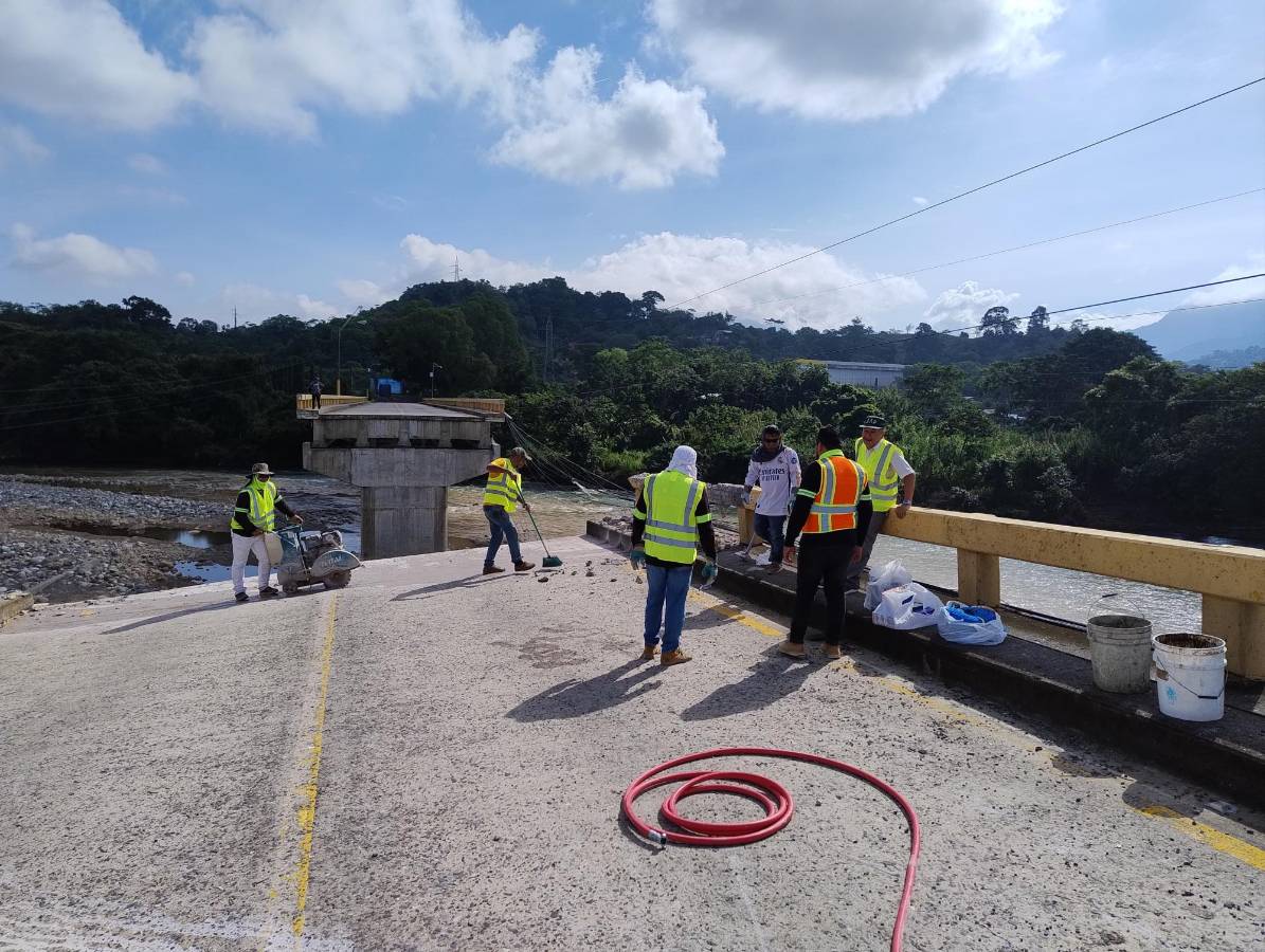 Presión de ceibeños obliga al Gobierno a reparar puente Saopín