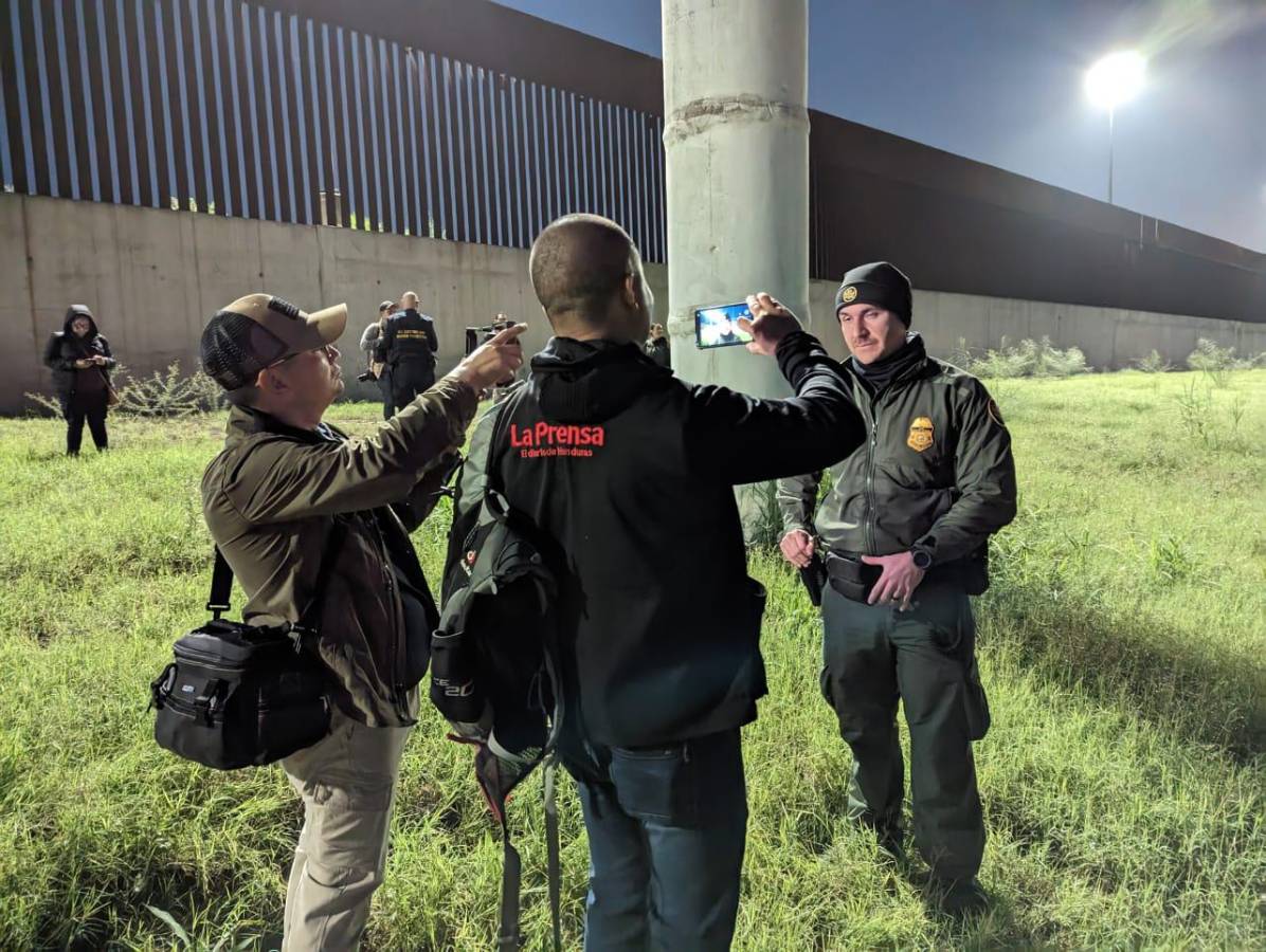 Río, muro y serpentina: obstáculos para hondureños rumbo a USA