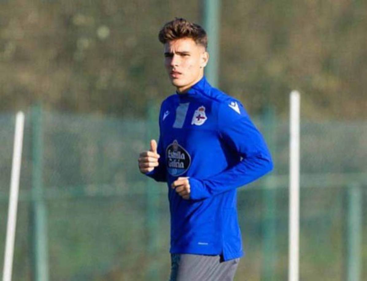 El Real Madrid fichó al joven mediocampista español Hugo Vallejo por 300.000 € y lo cede al Deportivo hasta final de temporada. Llega procedente del Málaga y cuenta con 19 años de edad.<br/>