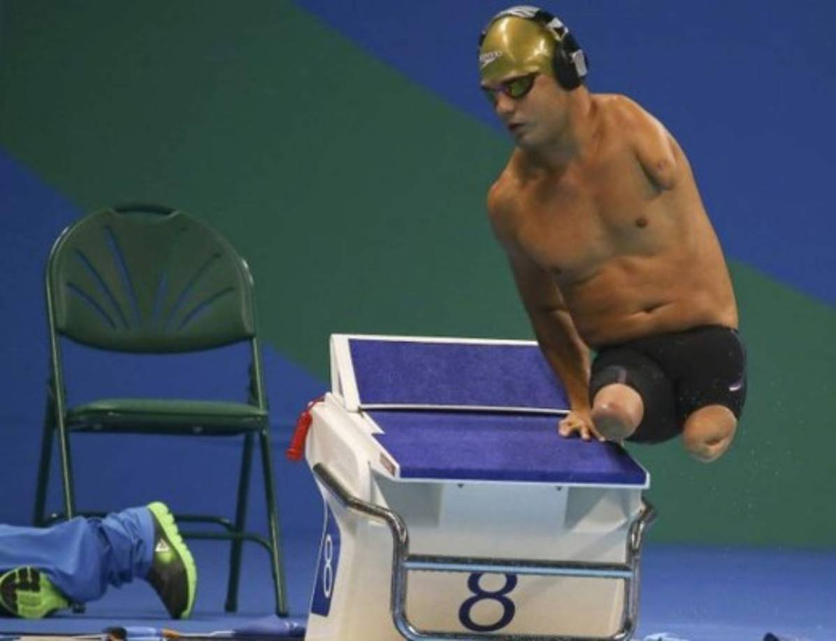 En este evento compiten atletas invidentes, con prótesis, en silla de ruedas, entre otros que demuestran gran habilidad y hacen olvidar de que tienen algún impedimento físico.