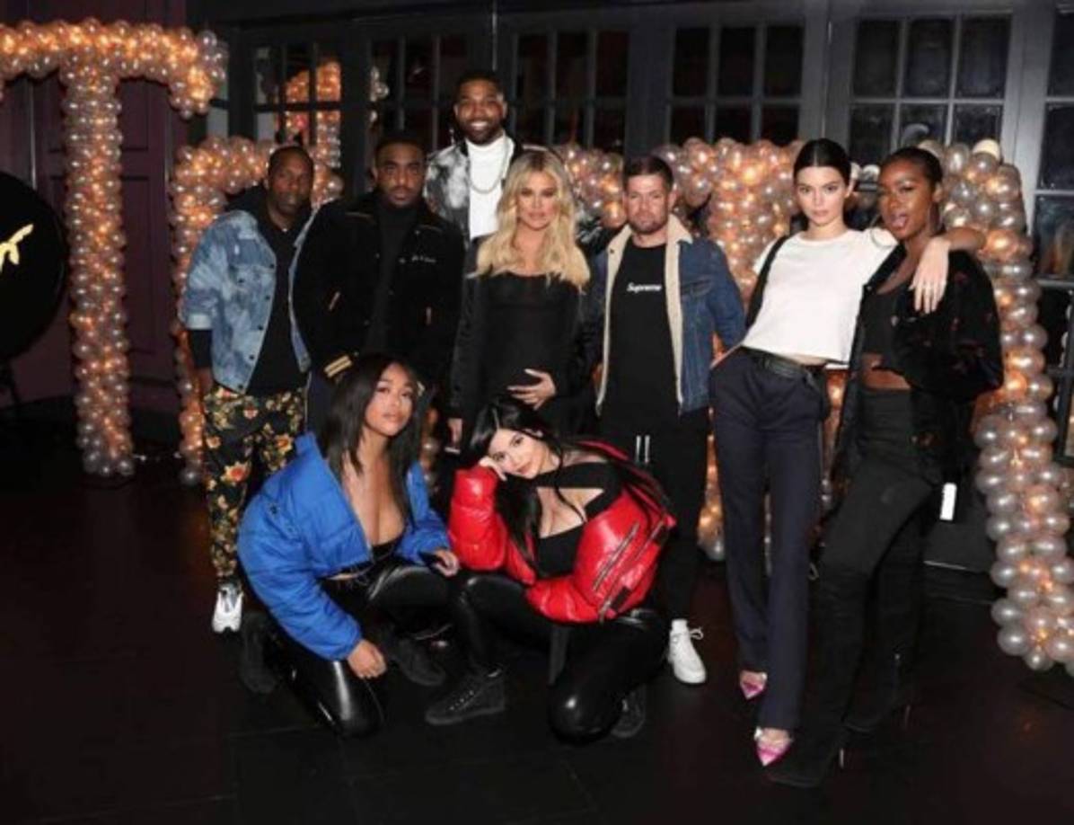 Jordyn Woods era considerada una más en el clan Kardashian Jenner. La joven estuvo presente durante la celebración de cumpleaños de Tristan Thompson.<br/><br/>Khloé Kardahian dijo que Jordyn era como una hermana menor para ella.