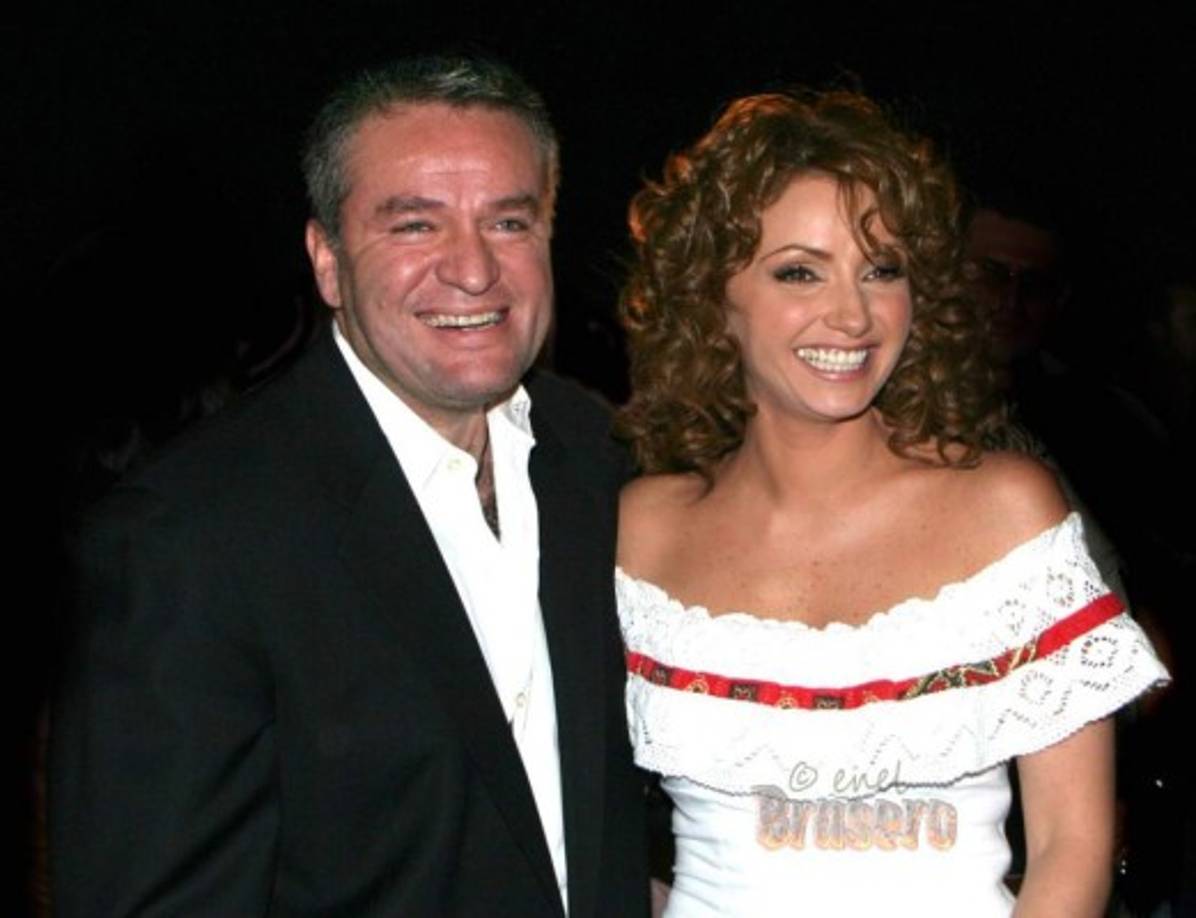 La única declaración de Rivera sobre su matrimonio la dio a la revista Quién: 'el día que me casé con el Güero Castro, ése día me divorcié por algo que sucedió entre él y yo después de la boda. Pero eso sólo lo saben mis hijas y yo me lo voy a llevar a la tumba'