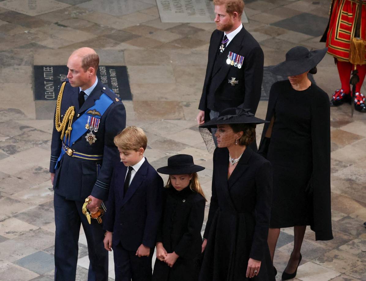 Los príncipes de Gales junto a los duques de Sussex, Harry y Meghan.