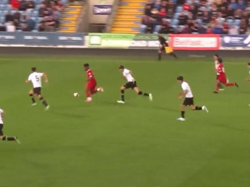 Video: Keyrol Figueroa anota golazo en amistoso del Liverpool ante Valencia