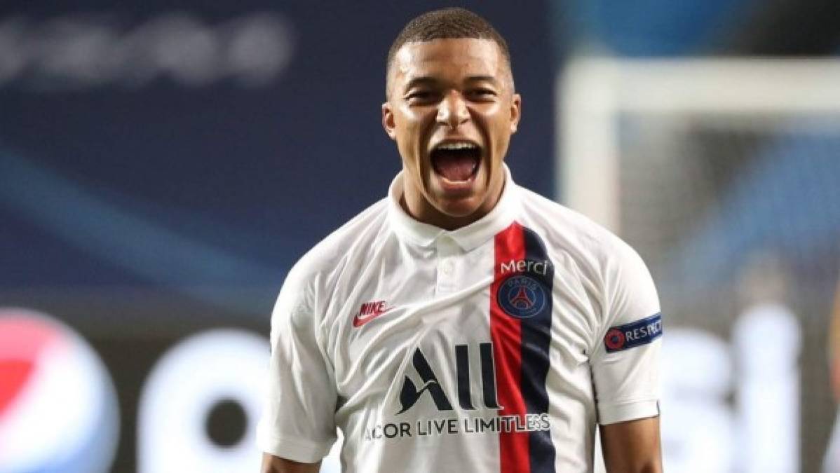 Mbappé llegó al PSG en el 2017 tras sus grandes actuaciones en el Mónaco y hoy es pretendido por el Real Madrid. Su contrato con el París Saint Germain finaliza en dos años y hoy se han revelado varias exigencias al club para aceptar seguir con ellos.