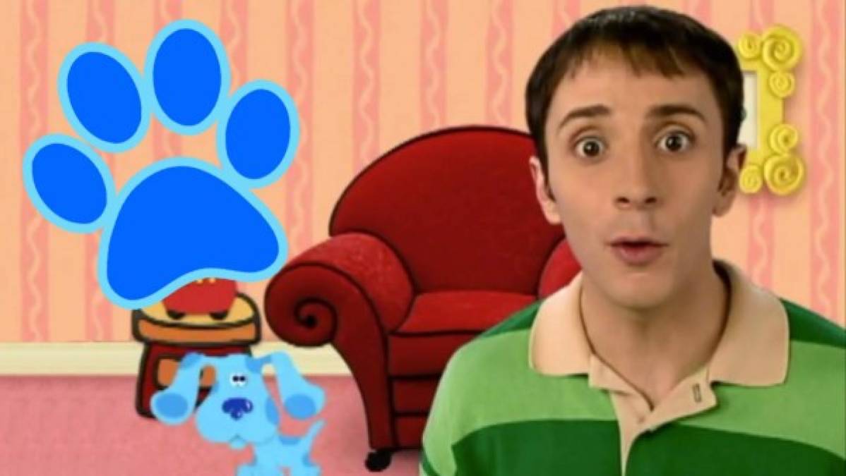 Durante muchos años había una leyenda urbana de que Steve Burns, el actor de 'Las Pistas de Blue' había fallecido. En una época en la que las redes sociales no existían, el actor de la serie de Nickelodeon no podía defenderse ni contar la verdad. <br/><br/>Pero en la actualidad es más que evidente que el actor nunca murió. Eso si, ha tenido una tremenda transformación física, casi irreconocible.