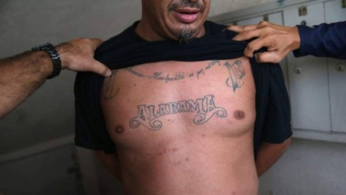 3. Sureños: Esta red criminal está compuesta por varios grupos de pandillas callejeras hispanas originadas en los barrios más viejos del sur del estado de California. De acuerdo con el 2015 National Gang Report, del Negociado Federal de Investigaciones (FBI), los sureños son uno de los grupos criminales de más rápido crecimiento en Estados Unidos. Reclutan a jóvenes mexicanos y mexicoamericanos y también a migrantes centroamericanos, especialmente a los menores no acompañados.