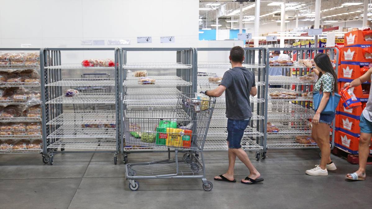 Temor en Florida: Residentes vacían supermercados y gasolineras ante llegada del huracán Ian