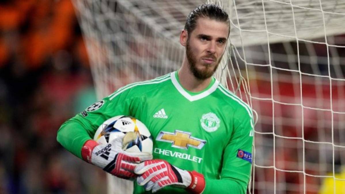 La llegada de Julen Lopetegui al banquillo madridista ha generado miedo en el Manchester United por si el Real Madrid decide volver a intentar la llegada del portero español David De Gea. El Real Madrid estaría dispuesto a pagar 100 millones de euros por el internacional español, según apunta el Manchester Evening News.